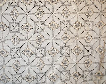 Vintage Handmade Crochet Scalloped Bedspread, Heavy Throw With Popcorn Stitch