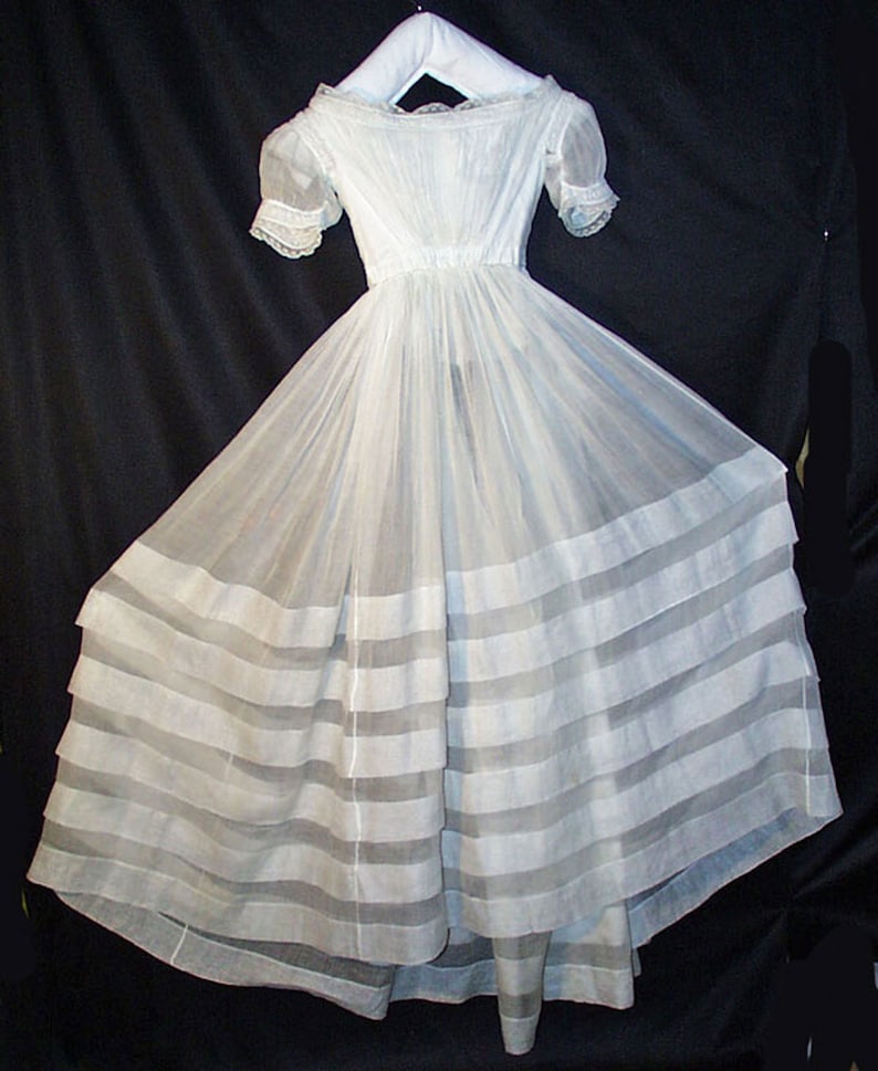Puffy Sleeve Victorian Dress 1840