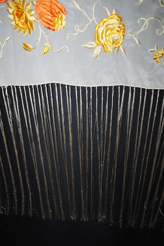 Vintage Floral Fringed Piano Shawl, 1920s - image 12