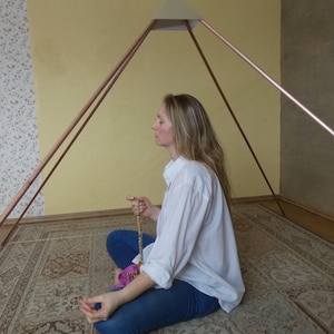 The 2m/ 6,5ft Base Copper Pyramid Free Book About Pyramid Copper Pyramid For Meditation, BigPyramid, Collapsible with Golden Cap image 2