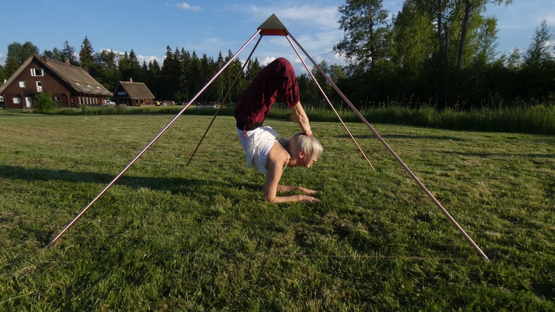 Die 2 m lange Kupferpyramide kostenloses Buch über die Pyramide Kupferpyramide für Meditation, große Pyramide, zusammenklappbar mit goldener Kappe Bild 7