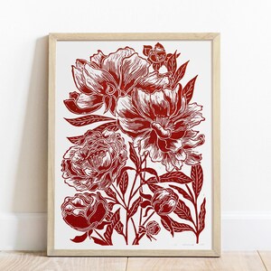 Stampa linoleografica botanica con peonie bordeaux e fiori, decorazione da parete per soggiorno, opera d'arte fatta a mano, stampa floreale, regalo di inaugurazione della casa.