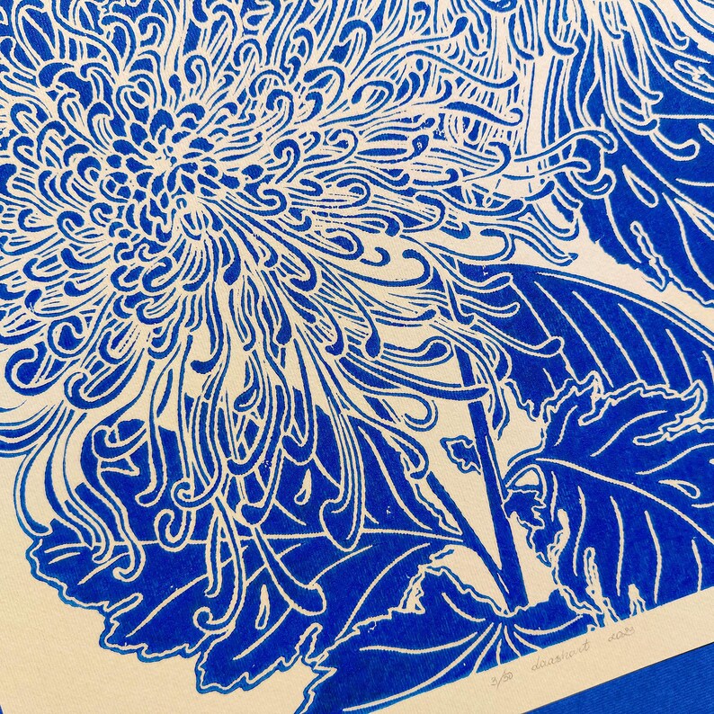 blue chrysanthemum japanese wall art flower lino linocut print original artwork printmaking botanical bedroom decor cottagecore hostess gift linogravure thanksgiving table rustic christmas
living room teacher appreciation back to school linoldruck floral nature educators new apartment handprinted large entryway farmhouse mother mom wife girlfriend sister godmother grandmother lover housewarming home dining kitchen dorm Rustic Handmade Thank You Coworker Gratitude Mentor Say Thanks Unique Present