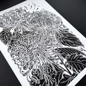 black chrysanthemum japanese wall art flower lino linocut print original artwork printmaking botanical bedroom decor cottagecore hostess gift linogravure thanksgiving table rustic christmas
living room teacher appreciation back to school linoldruck floral nature educators new apartment handprinted large entryway farmhouse mother mom wife girlfriend sister godmother grandmother lover housewarming home dining kitchen dorm Rustic Handmade Thank You Coworker Gratitude Mentor Say Thanks Unique