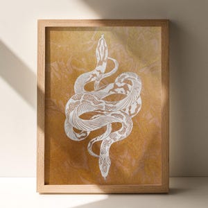Stampa linoleografica di serpenti bianchi, fiore di magnolia dorata, opera d'arte originale botanica, decorazione in rilievo per camera da letto, regalo per auto-ospite