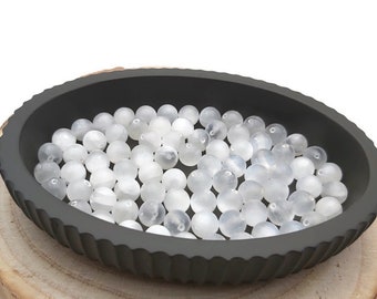 8 mm Grade AAA Selenite Beads - 8 mm round beads - semi-precious stone - Undyed natural stone. Jewelry and bracelet creation