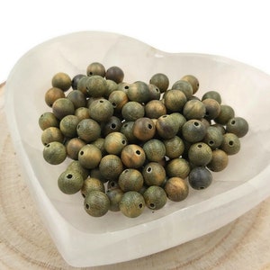 40 perles en bois de santal naturel non teint couleur olive - 8 mm - Création bijoux bois. Loisir créatif. Bracelet. Collier