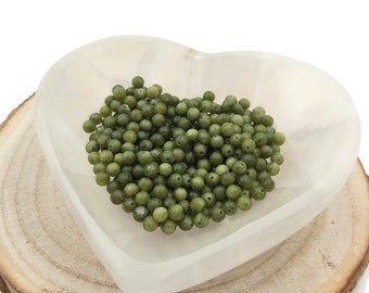 Perle Jade vert 4 mm - Perles pierre naturelle. Pierres semi-précieuses vertes non teintes. Loisirs créatifs. Création bijoux.