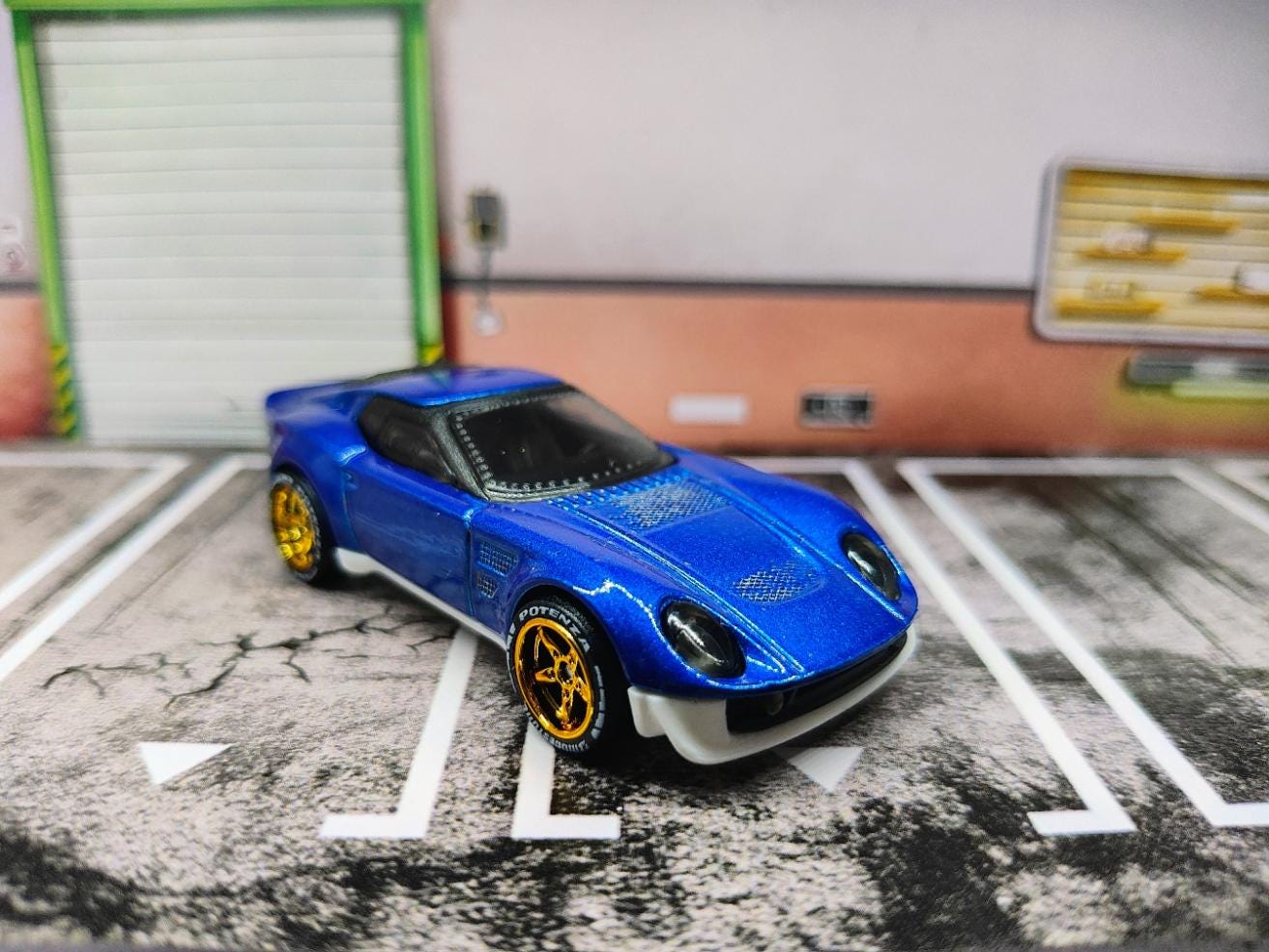 Custom Hot Wheels El Segundo Coupe Wheel and Tire Swap 1/64