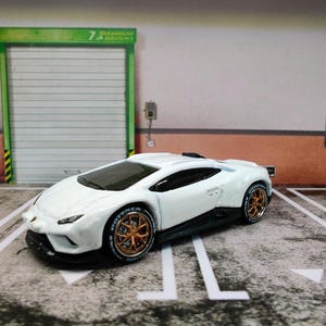 Custom Hot Wheels - Lamborghini Huracan Sterrato - Wheel and Tire Swap - 1/64