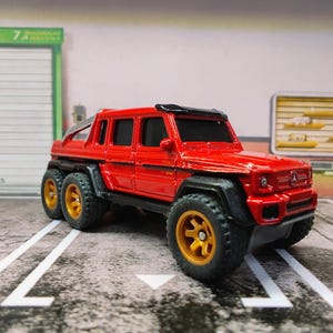 Custom Matchbox - 1/64 Scale - Mercedes-Benz G63 AMG 6X6