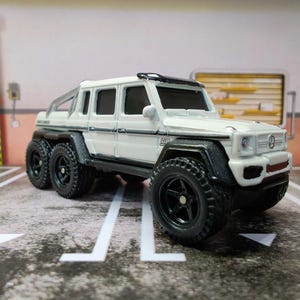 Custom Matchbox - 1/64 Scale - Mercedes-Benz G63 AMG 6X6