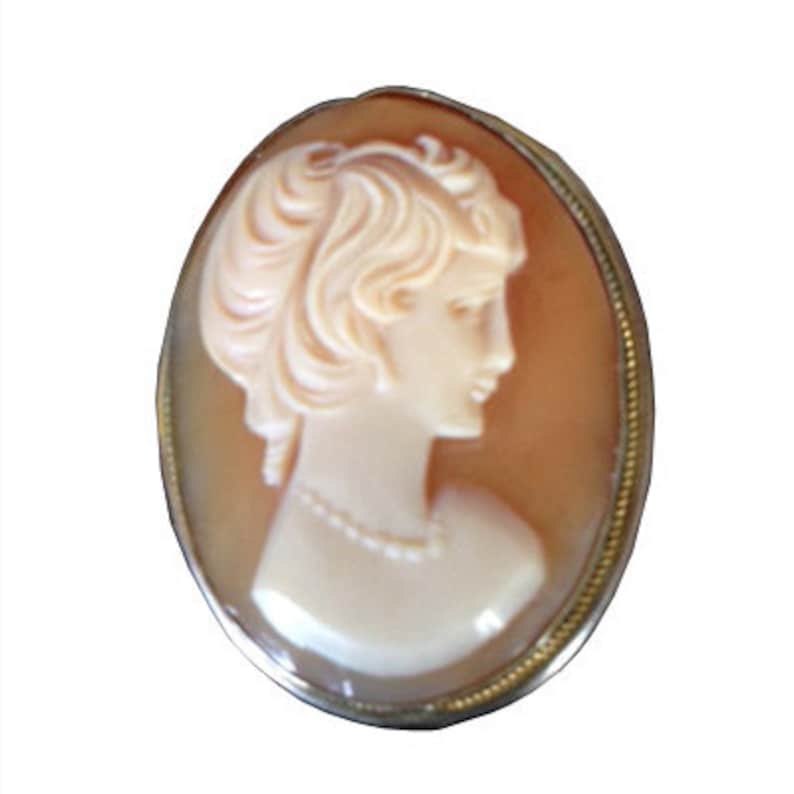 Carnelian Shell Cameo PendantBrooch from the 1920\u2019s