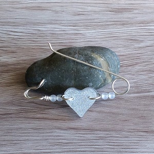 Brooch pin for women, mother&#39;s day gift, Shawl pin, Heart pin, brooches, heart brooch, safety pin, scarf pin, resin jewelry