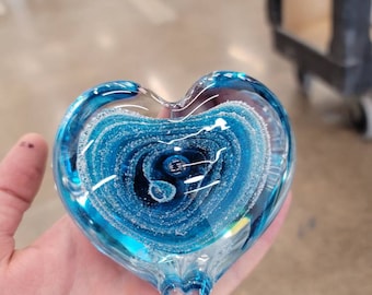 Memorial heart paper weight