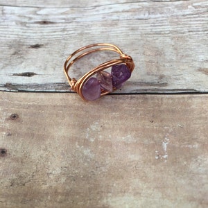 Ametist Ädelstenschip Koppartrådslindningsring Anpassad storlek Spiritualitet och helande Födelsesten Eterisk olja Aromaterapi