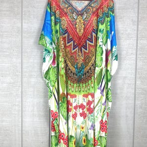 Tropischer Garten Kaftan, Maxikleid in Übergröße, fließendes Boho Maxikleid, Plus Size Kaftan, Strand-Kaftan für Frauen, seidiger Kaftan, Strandvertuschung