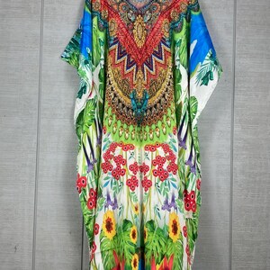 Kaftan Tropical Garden, kaftan w dużym rozmiarze dla kobiet, zwiewna sukienka maxi w stylu boho, plażowe kaftany dla kobiet, jedwabny kaftan, narzutka plażowa zdjęcie 4