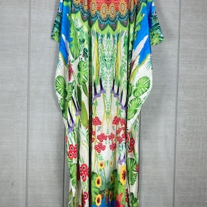 Kaftan Tropical Garden, kaftan w dużym rozmiarze dla kobiet, zwiewna sukienka maxi w stylu boho, plażowe kaftany dla kobiet, jedwabny kaftan, narzutka plażowa zdjęcie 5