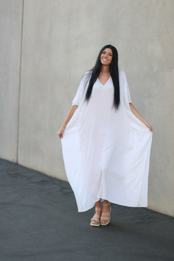 caftan white