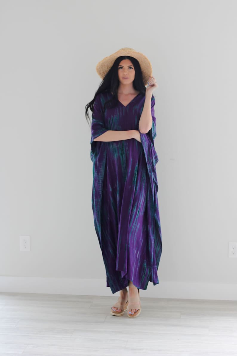 Purple maxi caftan dress for women in plus size.