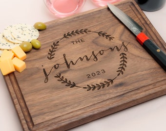 Personalized, Engraved Cutting Board with Natural Wreath Design for Wedding or Housewarming Gift #022