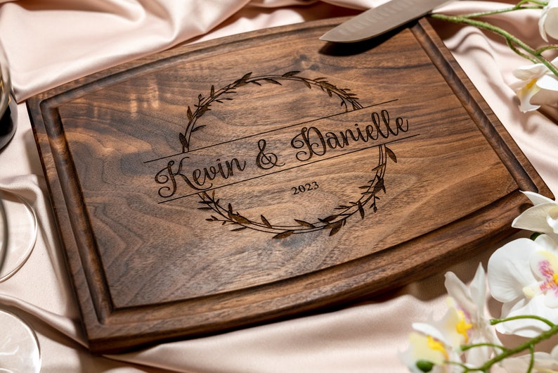 Personalized, Engraved Cutting Board with Natural Wreath Design for Housewarming or Anniversary Gift 040 image 9