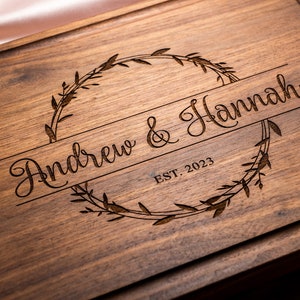 Personalized, Engraved Cutting Board with Natural Wreath Design for Housewarming or Anniversary Gift 040 image 3