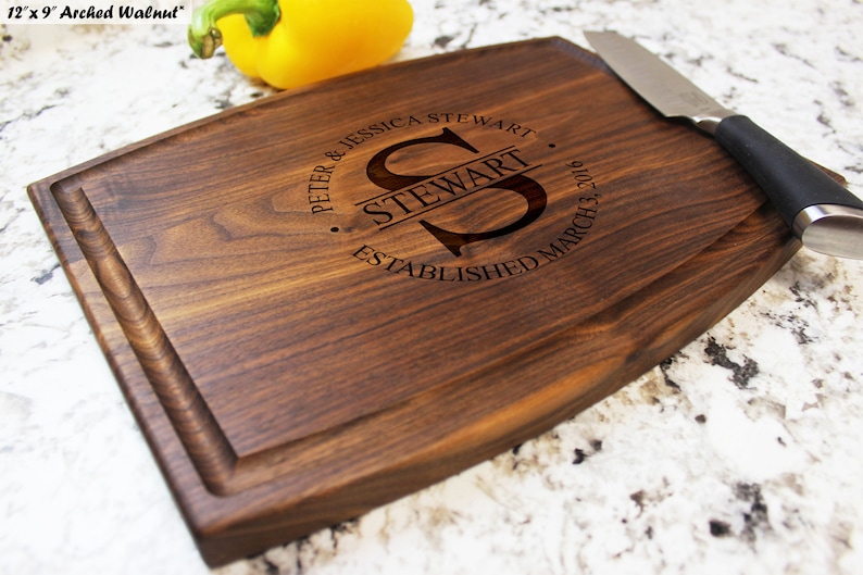Personalized Engraved Cutting Board with Classic Round Monogram Design - Thumbnail 4