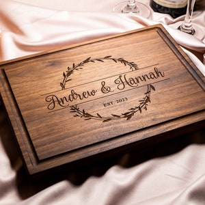 Personalized, Engraved Cutting Board with Natural Wreath Design for Housewarming or Anniversary Gift 040 image 2
