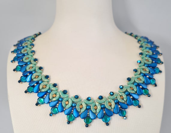 GLASS BEAD NECKLACE 2 MM OCEAN GREEN GLASS BEAD NECKLACE 2 MM OCEAN GREEN