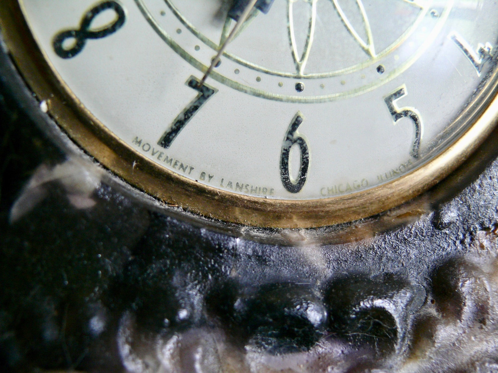 Vintage Lanshire River Rock Vomit Clock 1950s Molded Acrylic Etsy