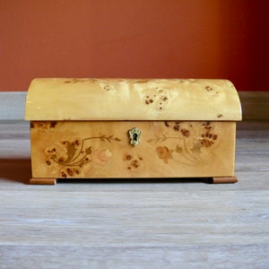 Gueissaz Music Box - Etsy