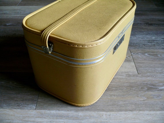 Retro Yellow Train Case Makeup Storage, Golden Ye… - image 3