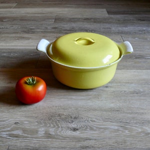 Descoware Yellow Cast Iron Dutch Oven Made in Belgium, Vintage 2 Qt Yellow Enamelware Casserole Baking Dish, Mid Century Kitchen Cookware