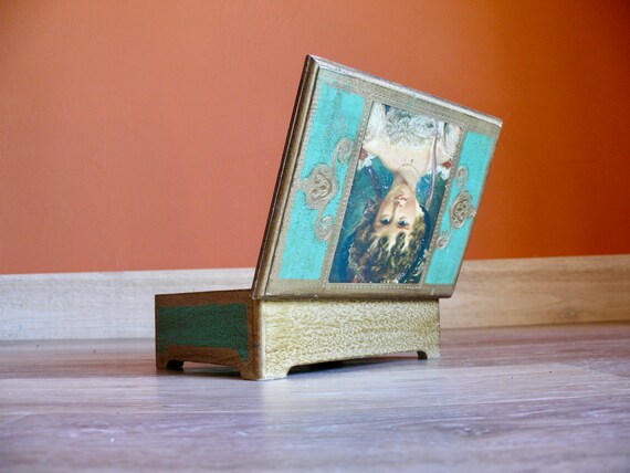 Vintage Florentine Musical Jewelry Box, Green Gol… - image 2