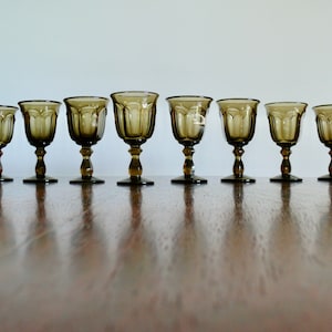 4 Brown Imperial Glass Old Williamsburg Wine Glasses, Vintage 4oz Nut Brown Cocktail Stemware Glasses, Retro Mid Century Barware