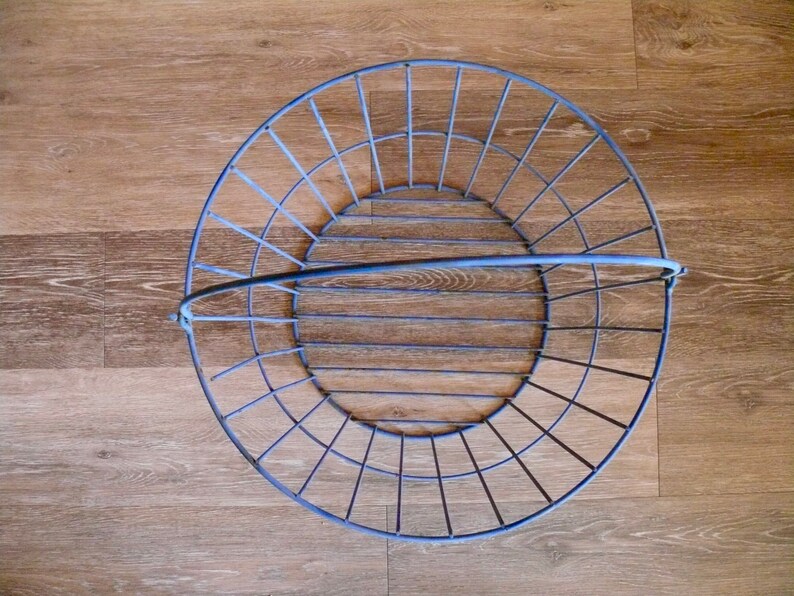 Blue Metal Wire Clam Basket Old Distressed Turquoise Blue - Etsy