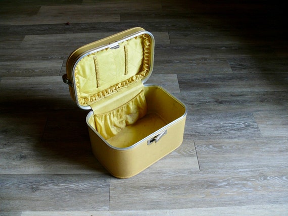 Retro Yellow Train Case Makeup Storage, Golden Ye… - image 2