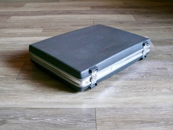 Gray Samsonite Hard Shell Slimline Briefcase, Vin… - image 10