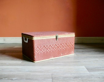 Redmon Picnic Chest with Handles, Large Vintage Woven Picnic Basket Peru Indiana