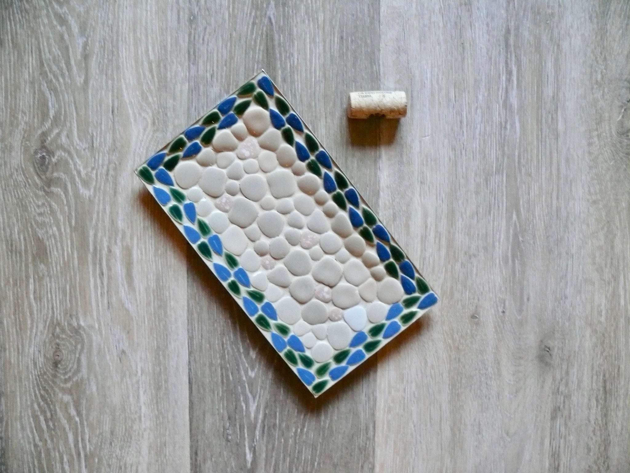 DIY Mosaic Tiles Kit for Crafts for Adults Beginners, Make Your Own  Artistic Glass Mosaic Serving Tray, Handmade Ceramic Tile Project 