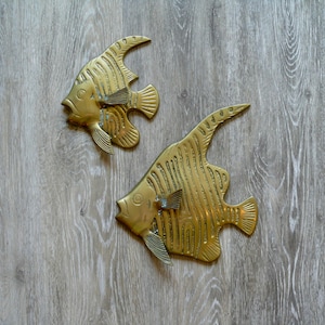 Brass Tropical Fish Wall Hanging Set, Two Metal Aquarium Angel Fish Wall Decor, Vintage Brass Indoor Outdoor Coastal Ocean Wall Art