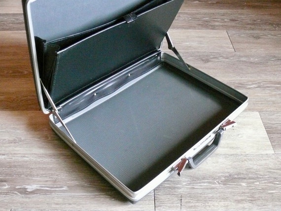 Gray Samsonite Hard Shell Slimline Briefcase, Vin… - image 8