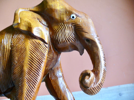Vintage Carved Wood teak Hand Painted Thai Elephant Sculpture Figure Home Decor. 
