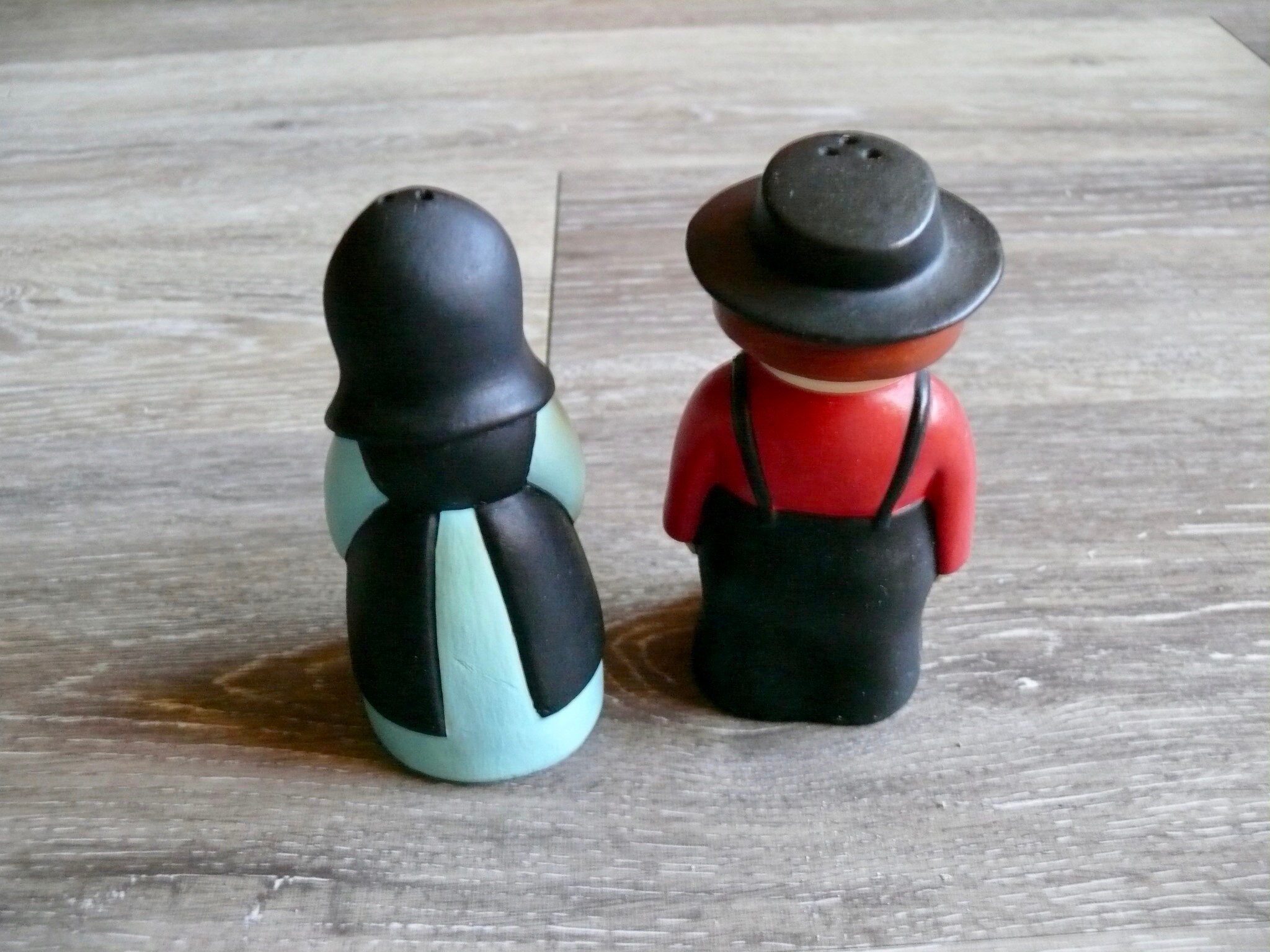 Vintage Amish Couple Salt and Pepper Shakers 4 Hand Etsy