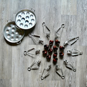 Vintage 22 Piece French Escargot Set, 10 Ceramic Snail Shells 10 Stainless Steel Tongs Two Metal Snail Plates, Gourmet Chefs Kitchen Gift