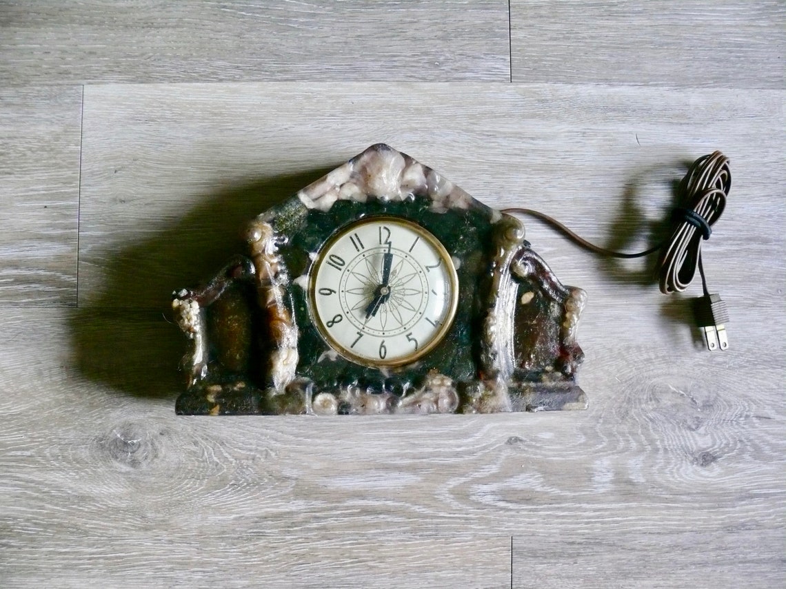 Vintage Lanshire River Rock Vomit Clock 1950s Molded Acrylic Etsy