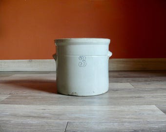 Antique 3 Gallon Stoneware Crock, Primitive Salt Glaze Pottery with Albany Slip Interior