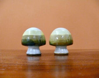 Vintage Mushroom Salt and Pepper Shakers, Ceramic Drip Glaze Cottage Kitchen Decor